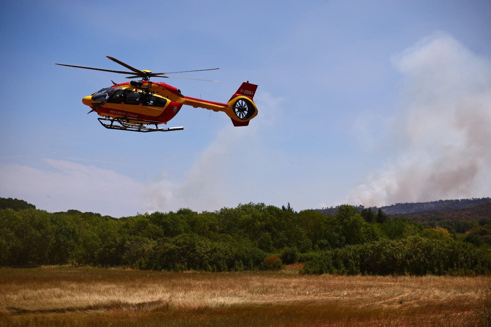 Governo francês solicita ajuda de outros países para controlar incêndios florestais