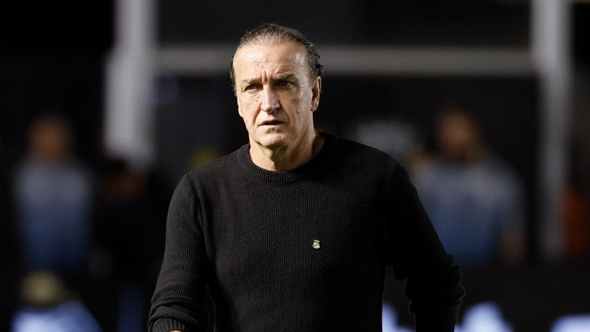 Cuca, técnico do Santos