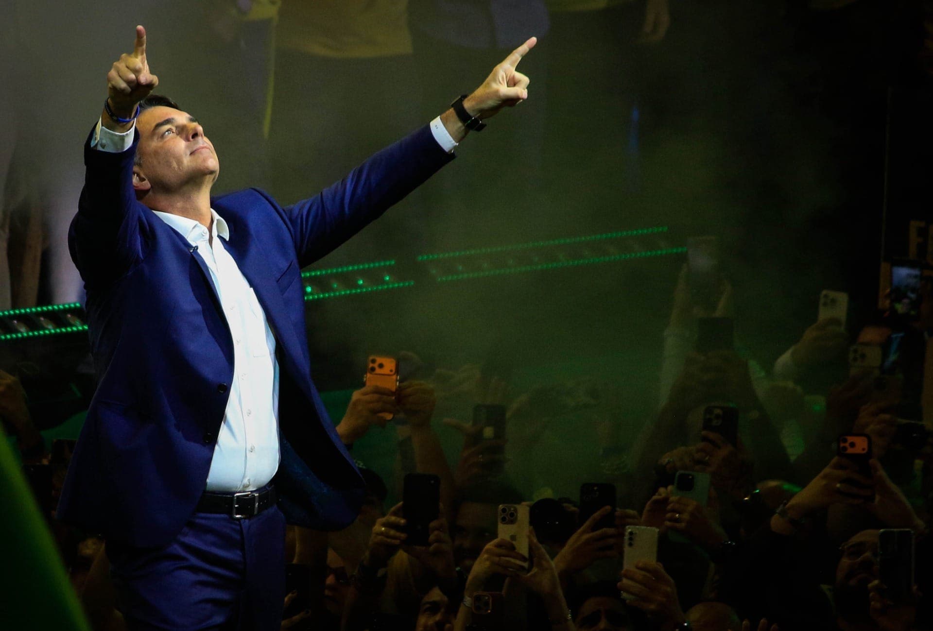 Flávio Bolsonaro é oficializado candidato à Presidência pelo PL