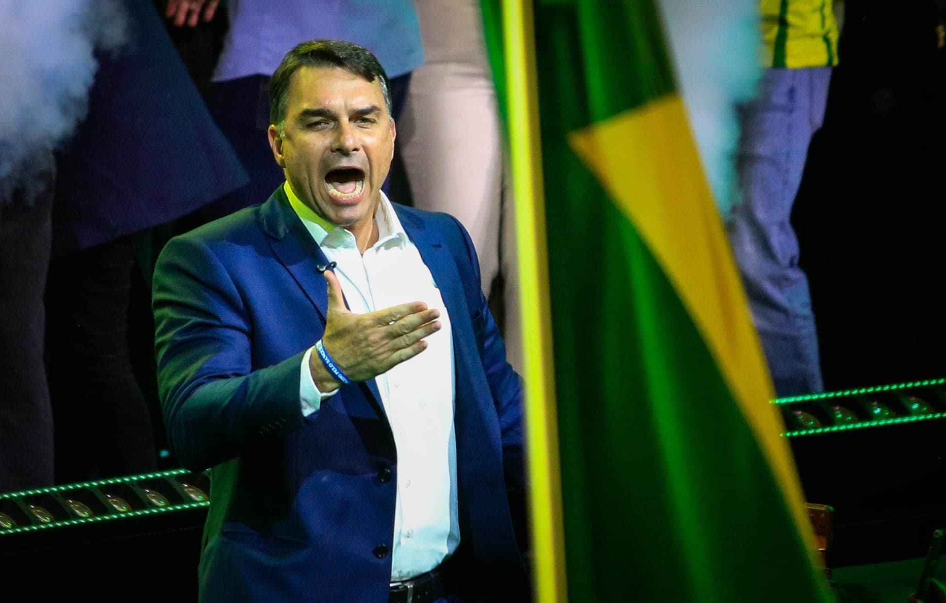 Flávio Bolsonaro é oficializado candidato à Presidência pelo PL