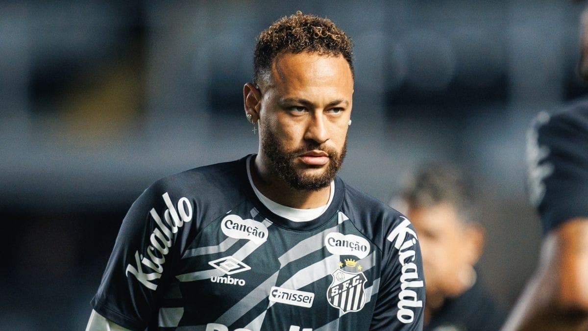 Neymar tem volta conturbada ao Santos