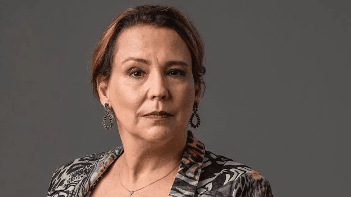 Ana Beatriz Nogueira nega internamento no Rio e tranquiliza fãs