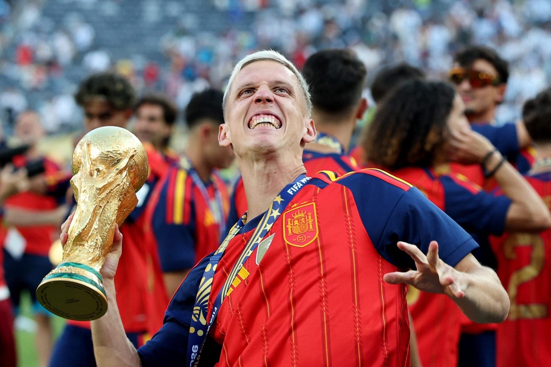 Dani Olmo comemora título da Copa do Mundo de 2026