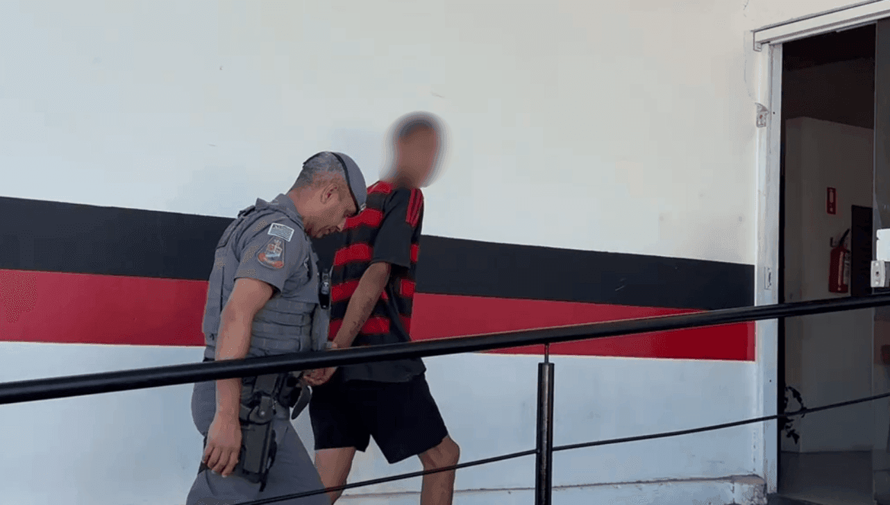 Agressor permanece à disposição da Justiça