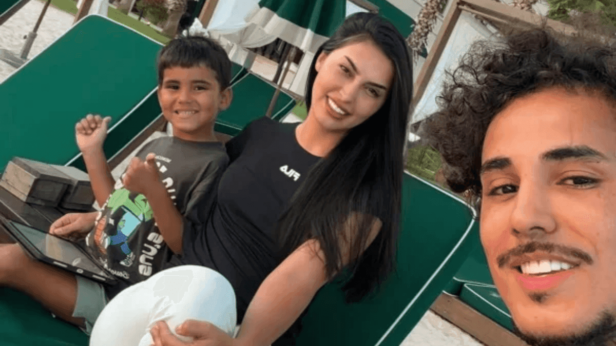 Livinha e esposa estão se divorciando, diz Leo Dias