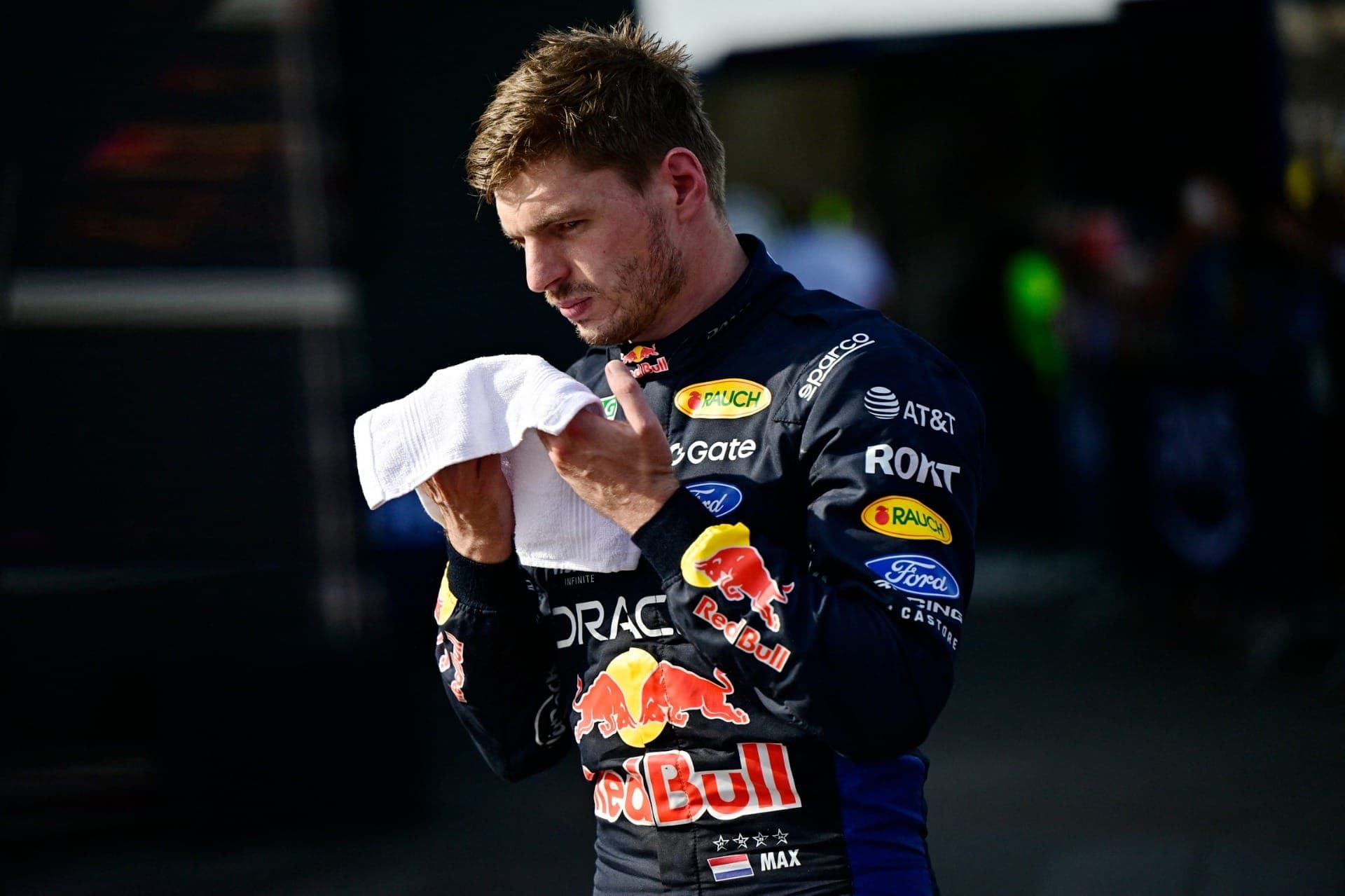 Red Bull oferece novo contrato a Verstappen até o final de 2029