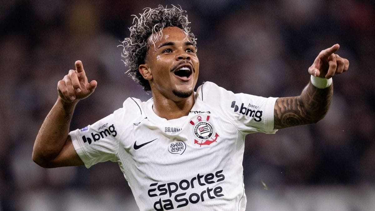 Kaio César comemora gol do Corinthians