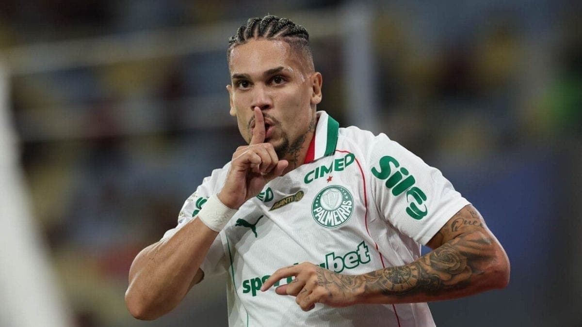 Paulinho, atacante do Palmeiras