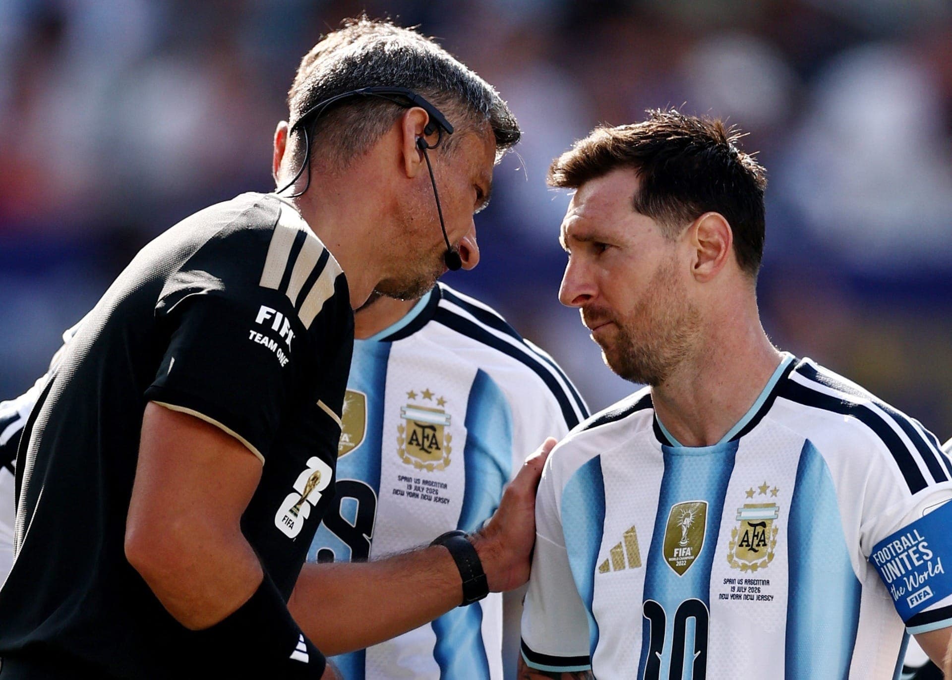 Árbitro da final da Copa do Mundo abre o jogo