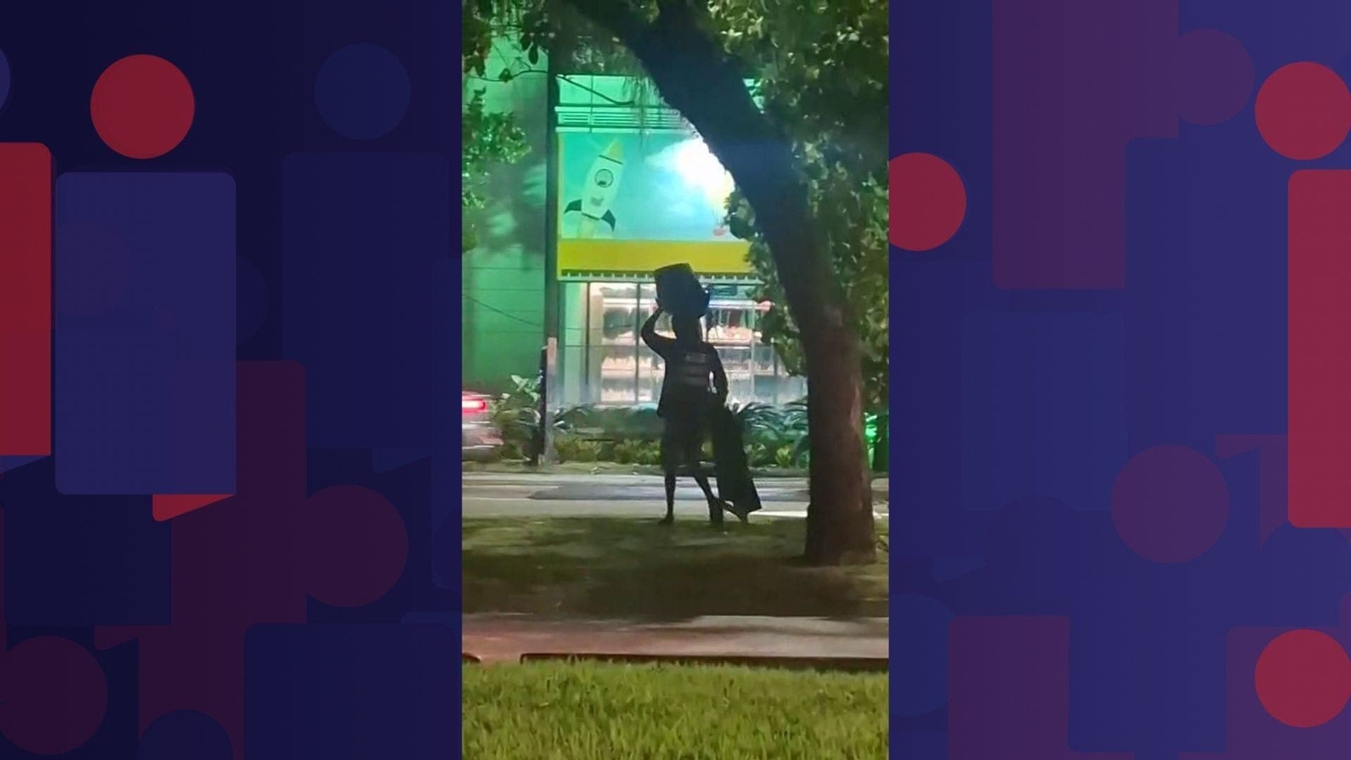 Ele foi filmado ao tentar atravessar a rua