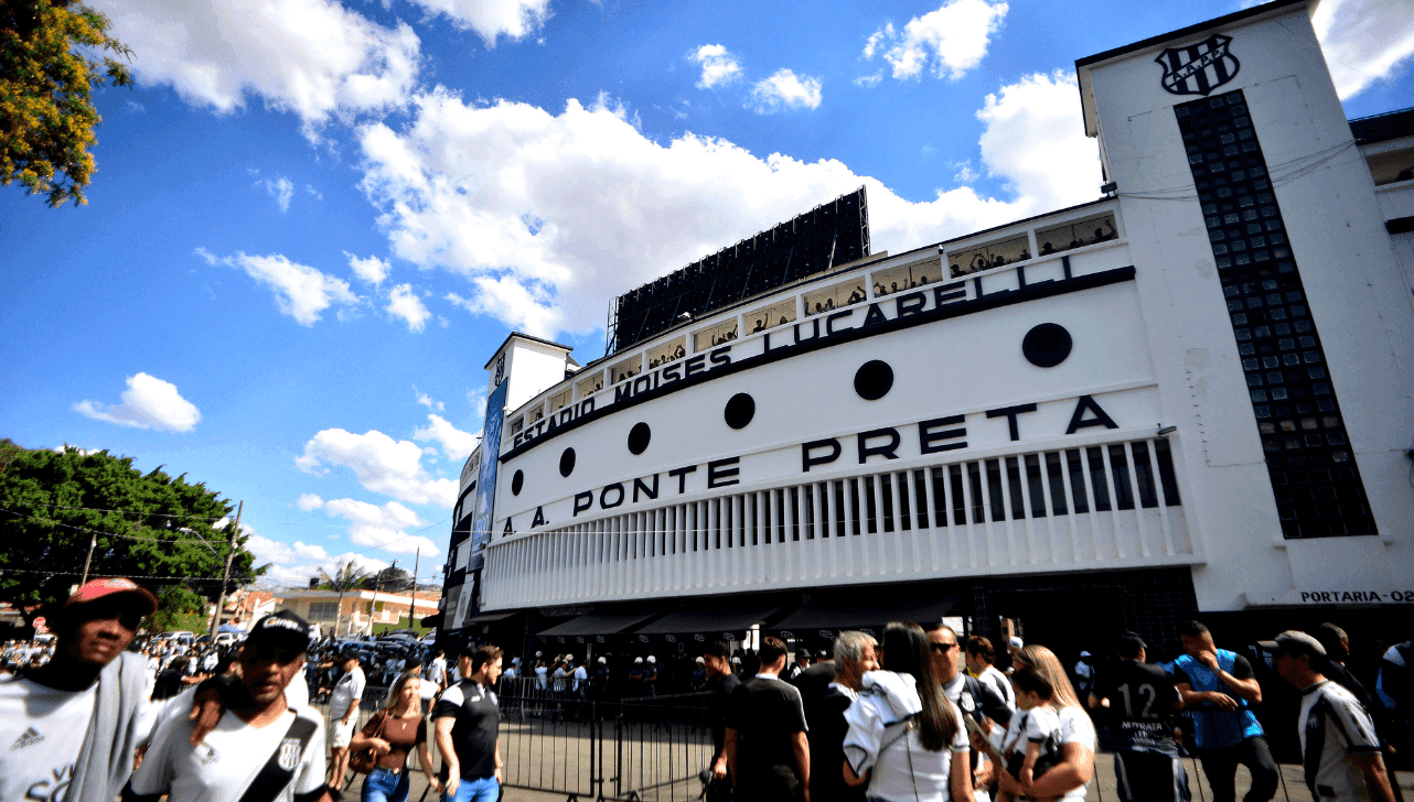 Estádio Moisés Lucarelli