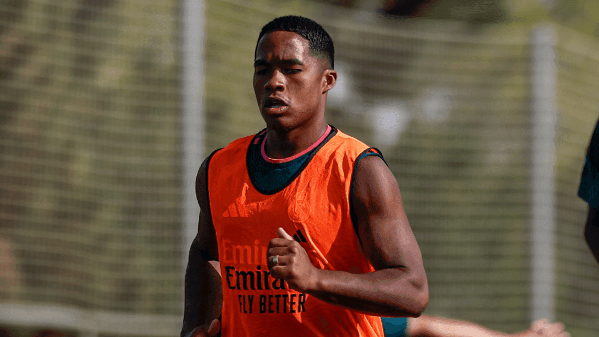 Endrick durante treino do Real Madrid