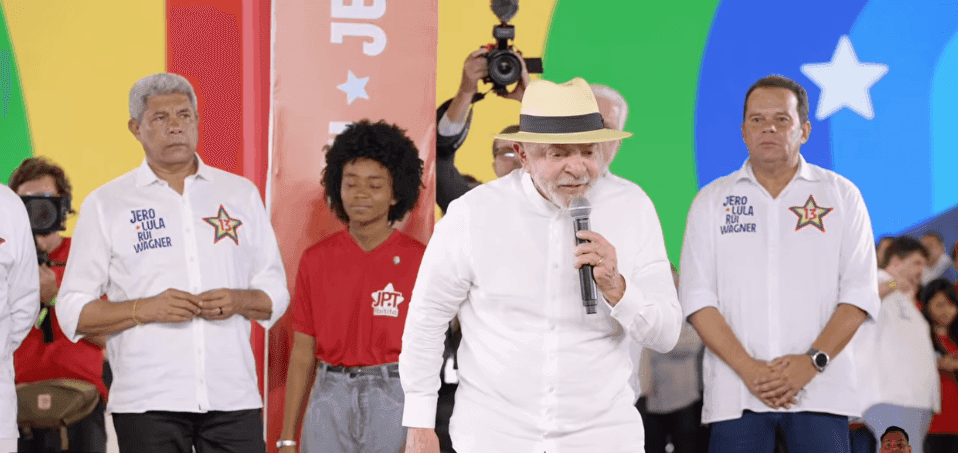 Lula faz discurso na convenção do PT na Bahia