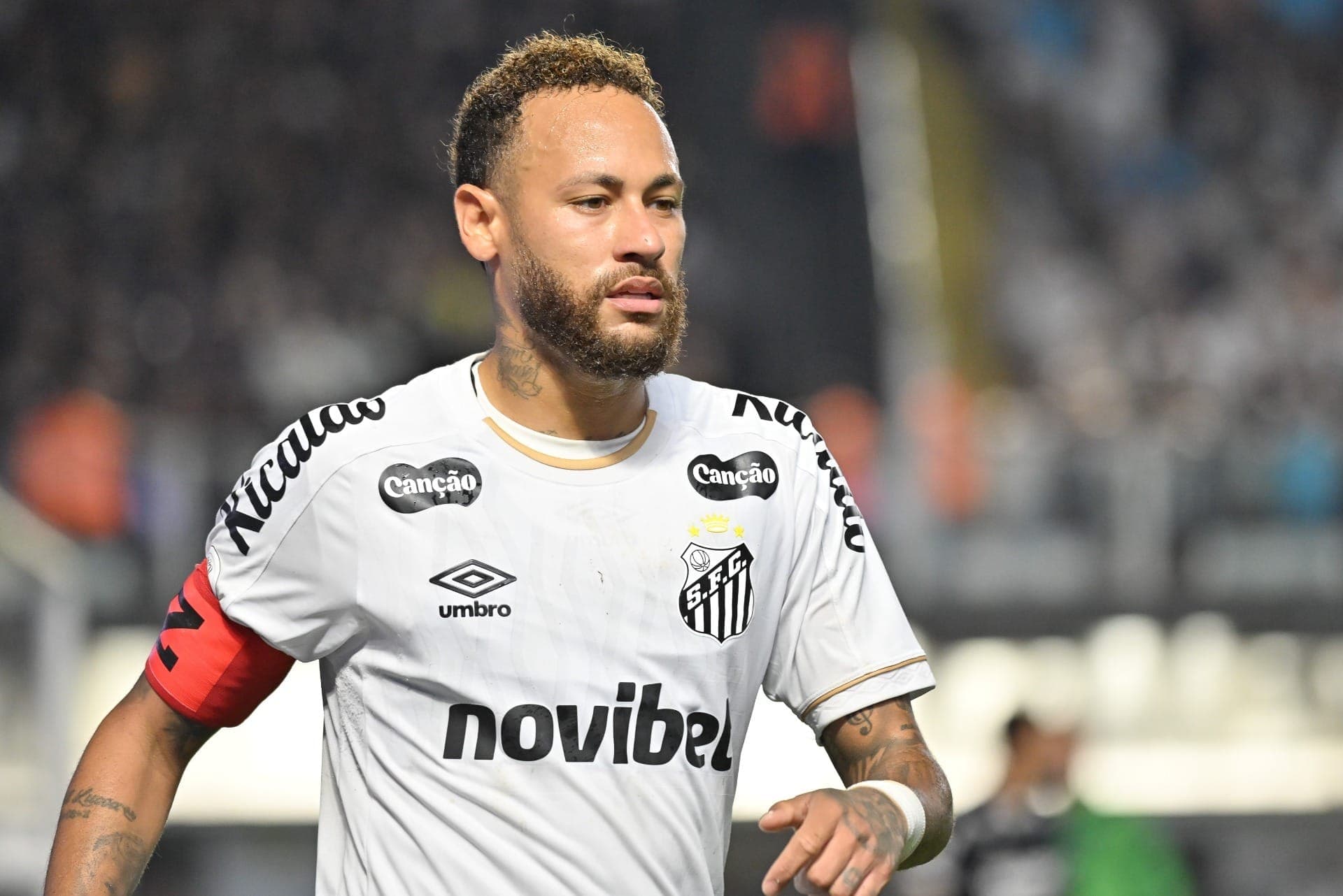 Neymar durante partida pelo Santos contra Remo pela Copa do Brasil
