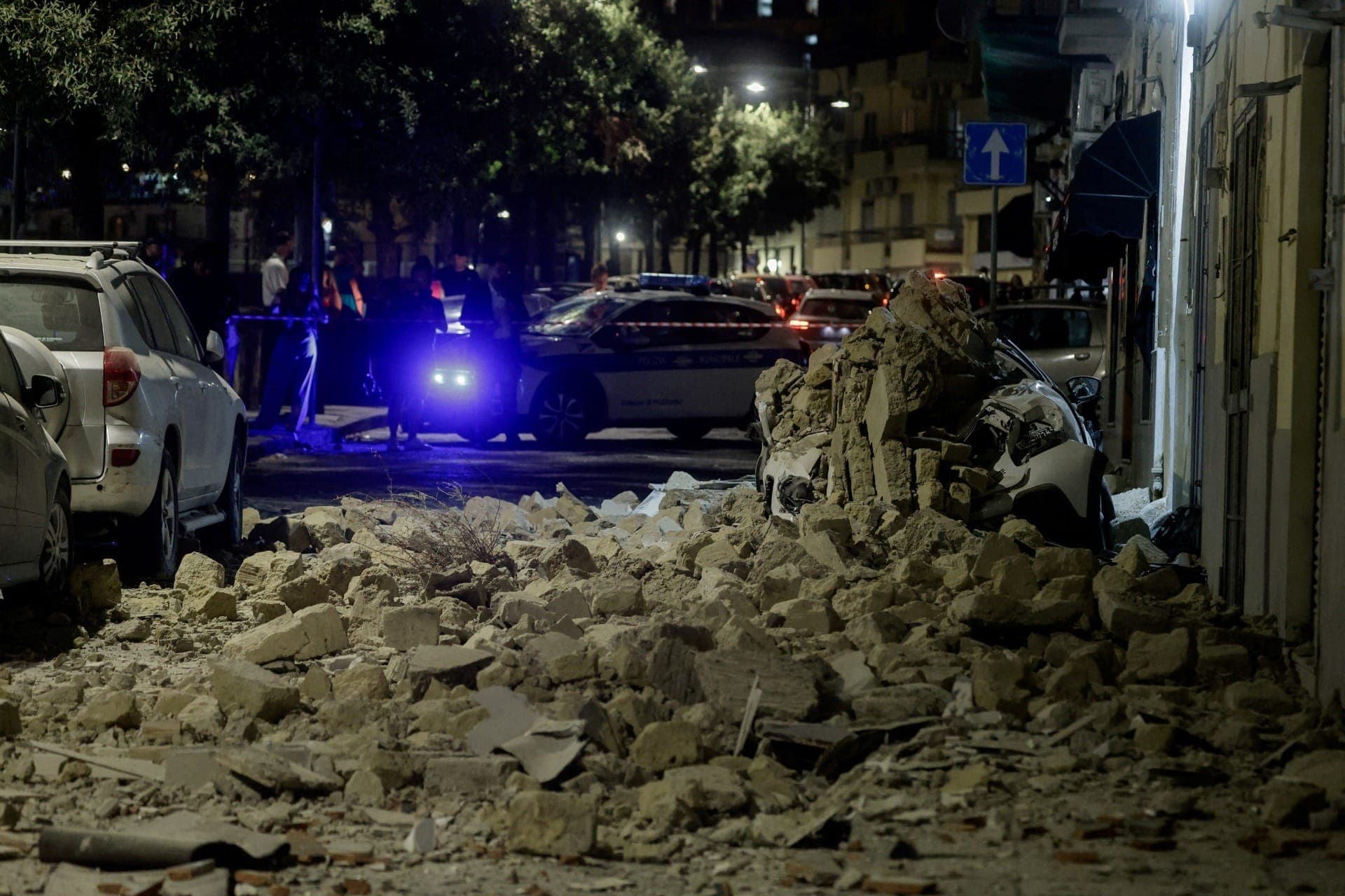 Terremoto causa danos e deixa feridos na região de Nápoles