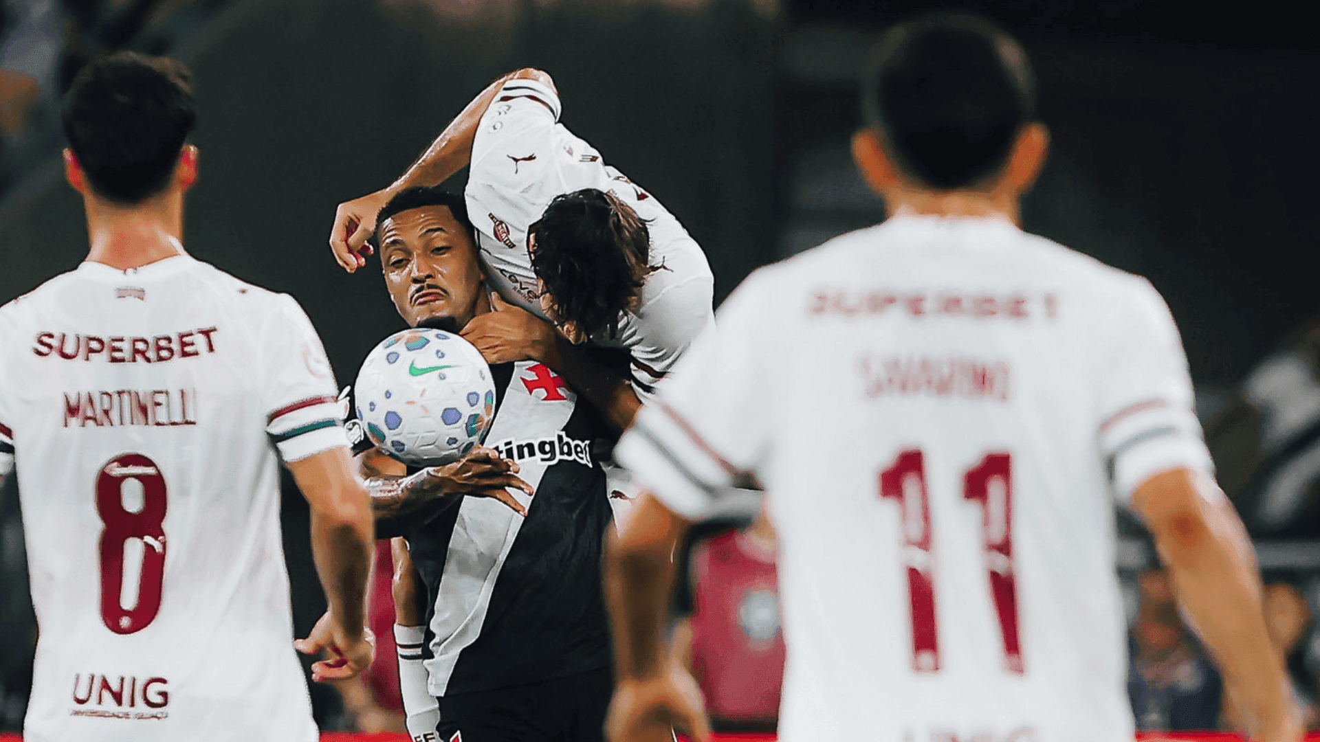 Vasco e Fluminense ficam no empate em 0 a 0 na primeira partida das oitavas de final da Copa do Brasil