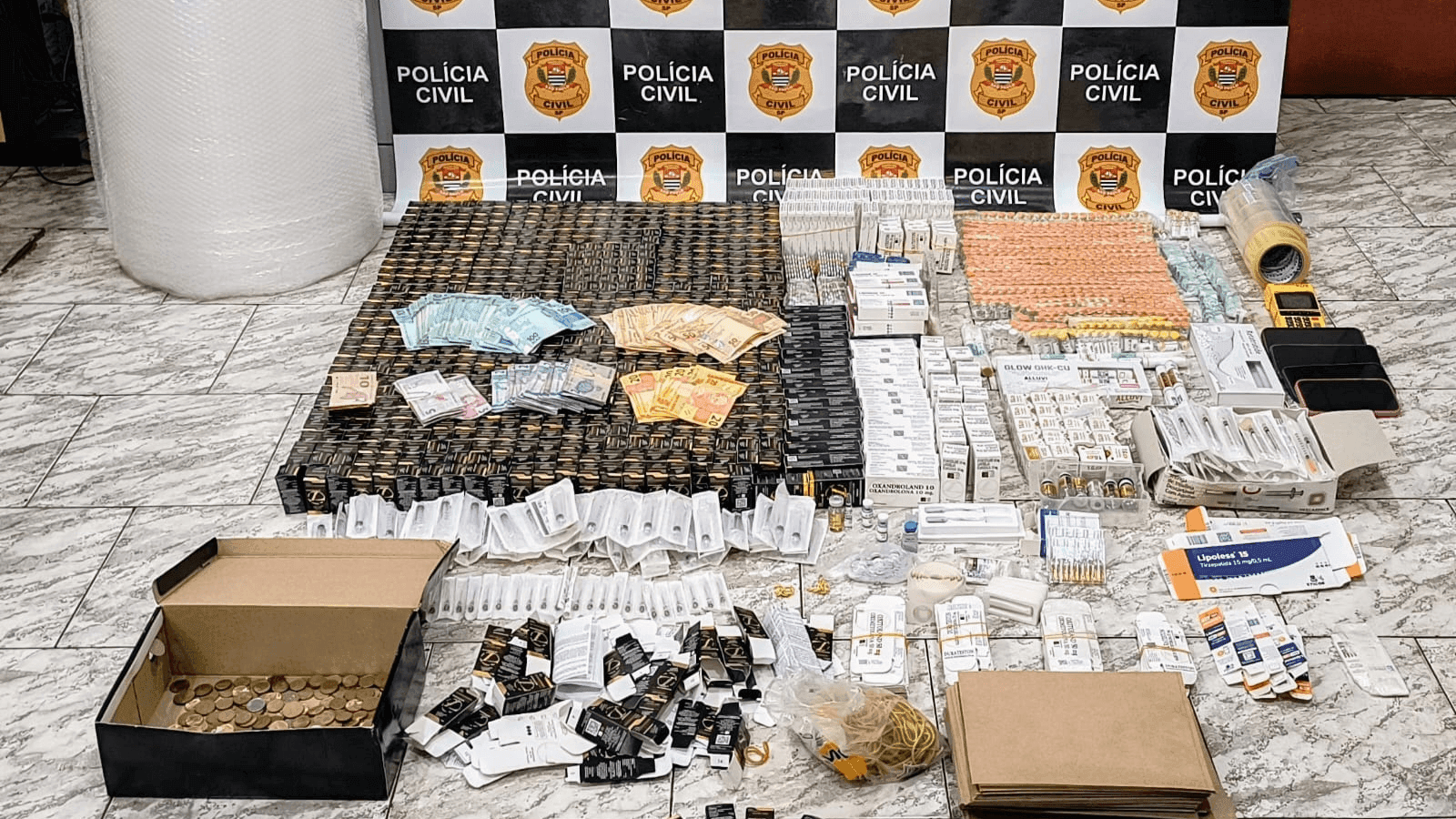 Foram apreendidos medicamentos destinados ao emagrecimento
