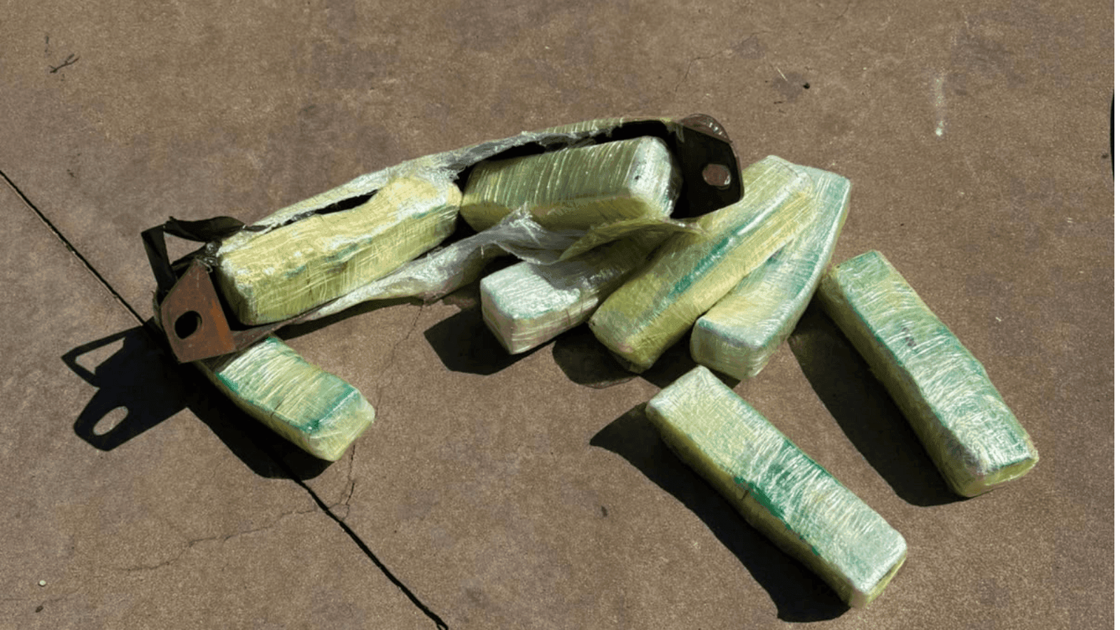 A droga estava escondida nas rodas de um veículo abordado