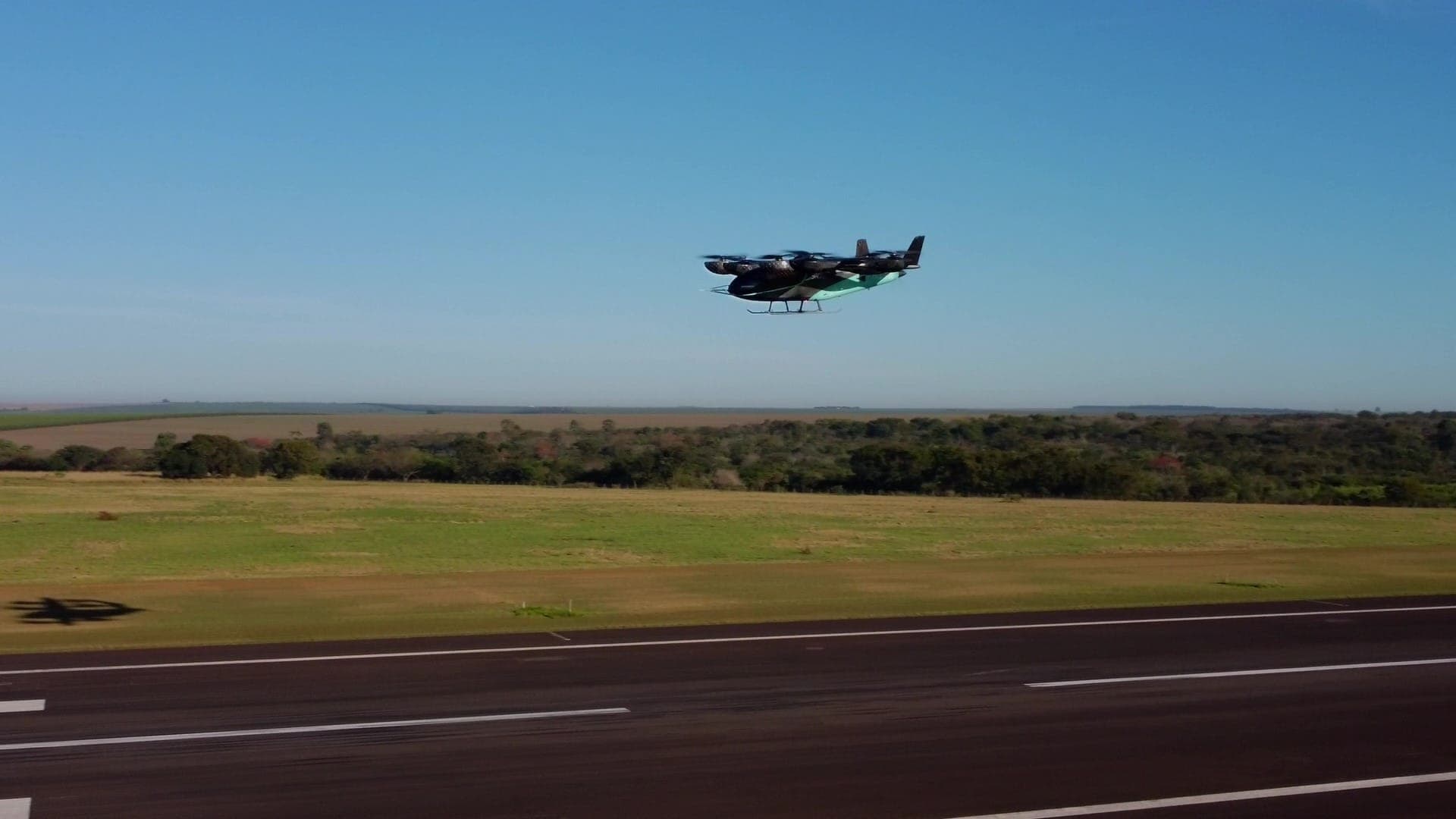 Embraer e Eve Air Mobility realizam voo teste de eVTOL