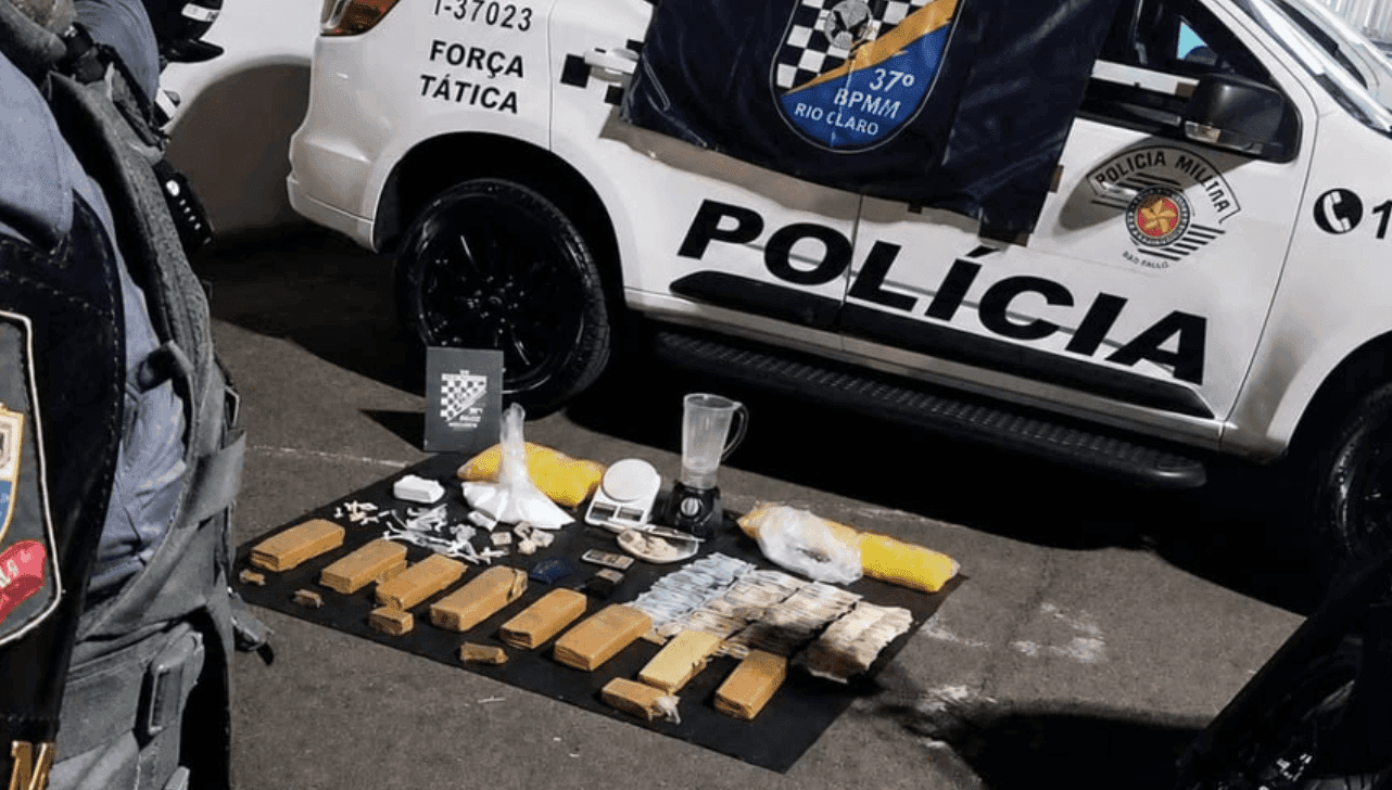 O homem foi preso e 8 kg de drogas foram apreendidos