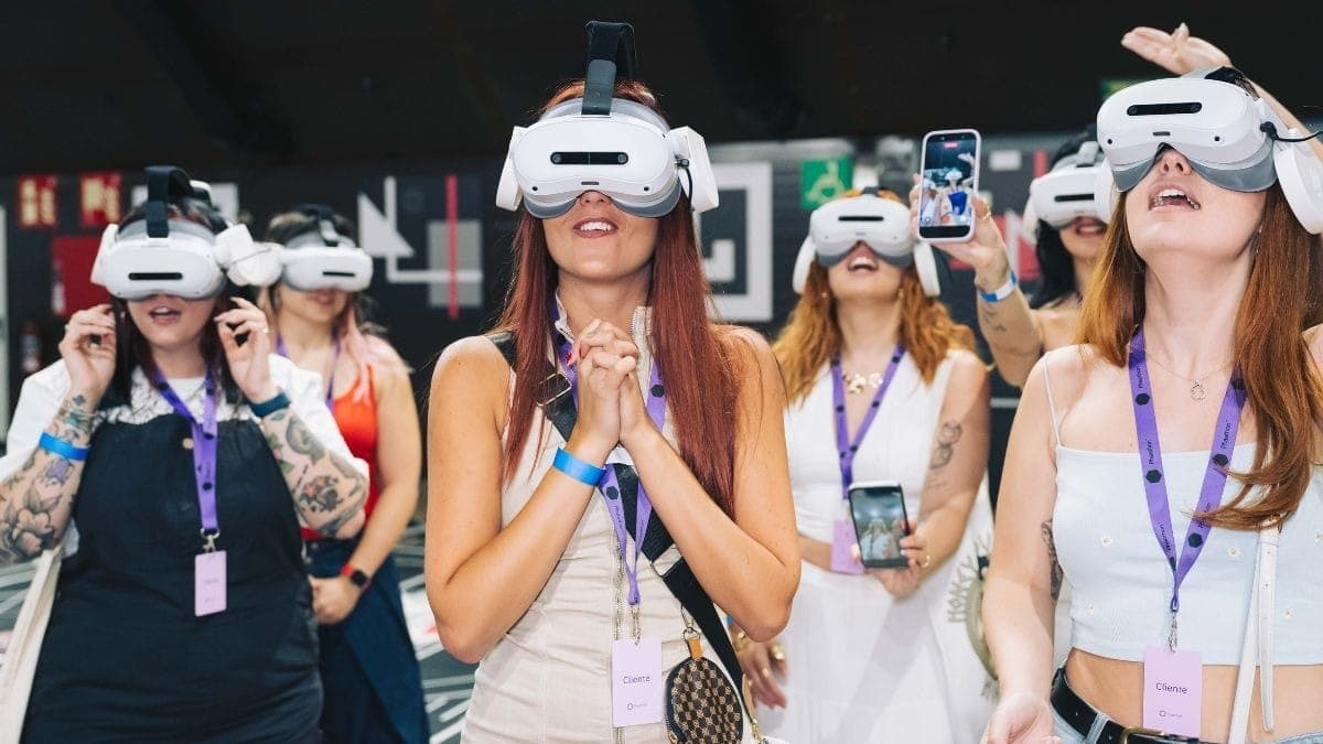 The Black Mirror Experience