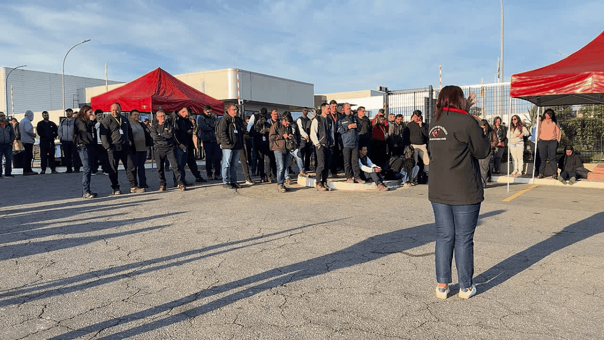 Trabalhadores da Parker mantêm greve e montam acampamento em Jacareí