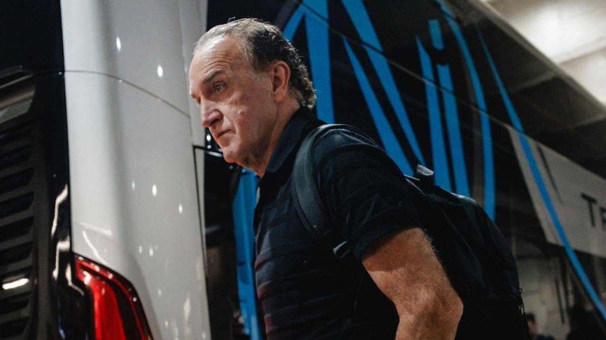 Cuca, técnico do Santos