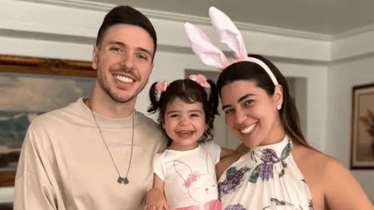 Vivian Amorim diz que cria filha sozinha