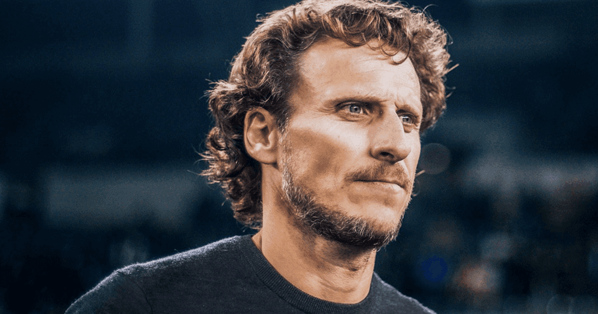 Diego Forlán assume comando da seleção do Uruguai