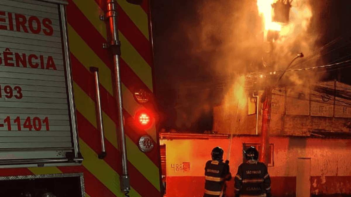 Incêndio atinge transformador de energia em Caraguatatuba; ninguém se feriu