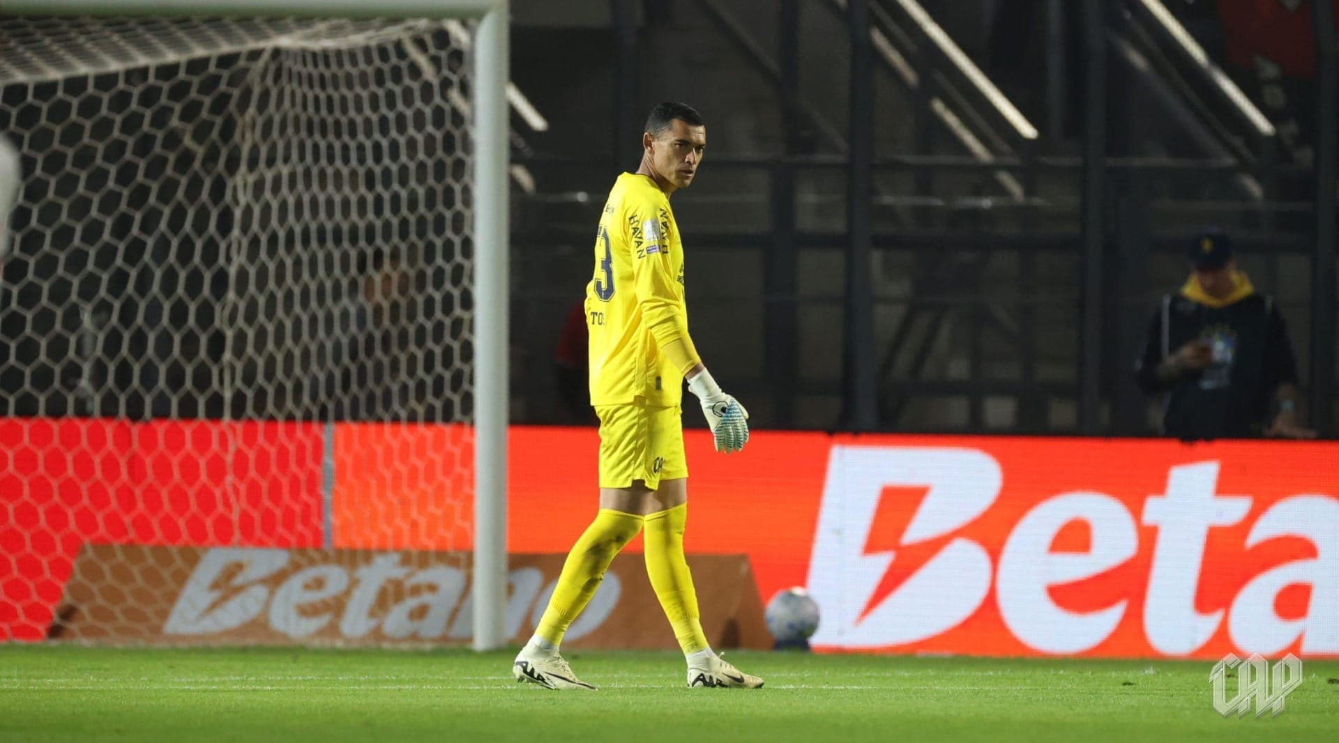 Santos falhou em dois gols do time baiano