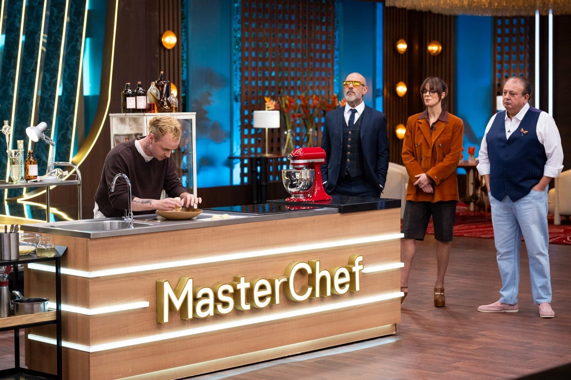“MasterChef Brasil” recebe Leo Salles para desafio de gastronomia molecular