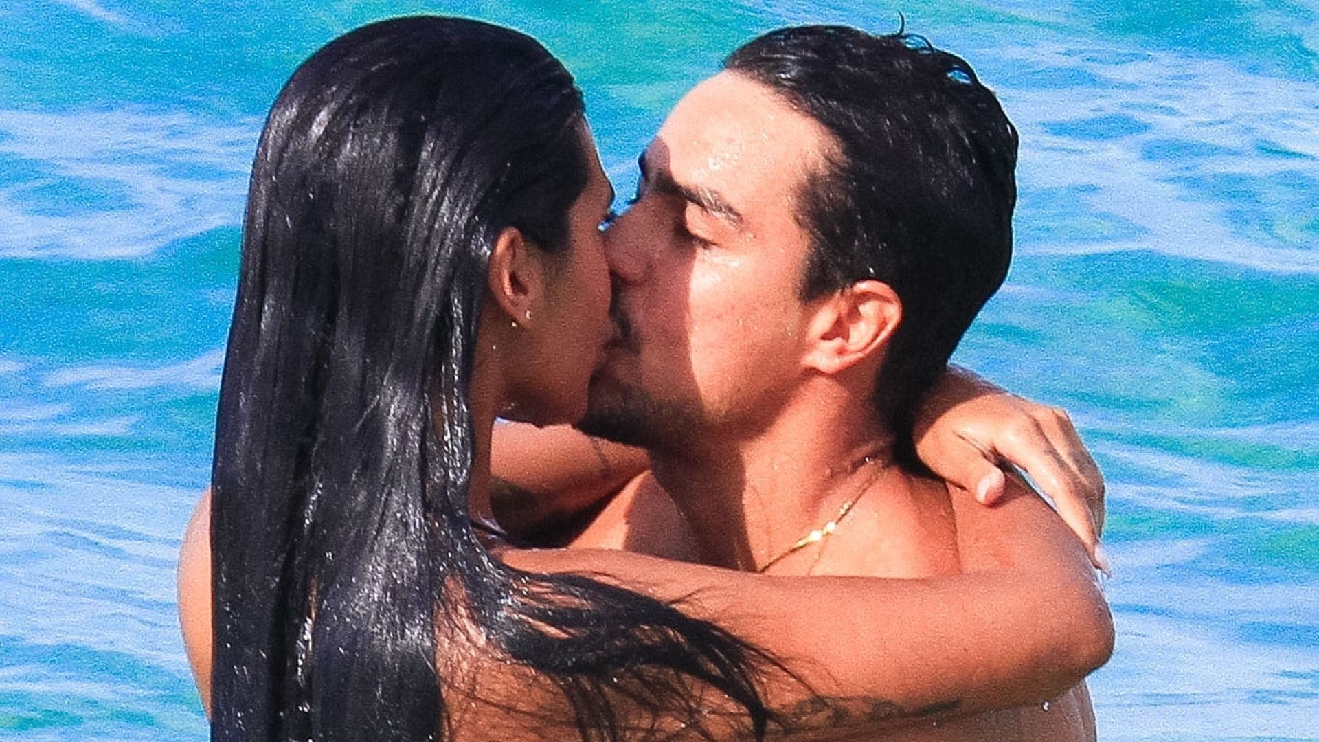 Pocah em clima de romance
