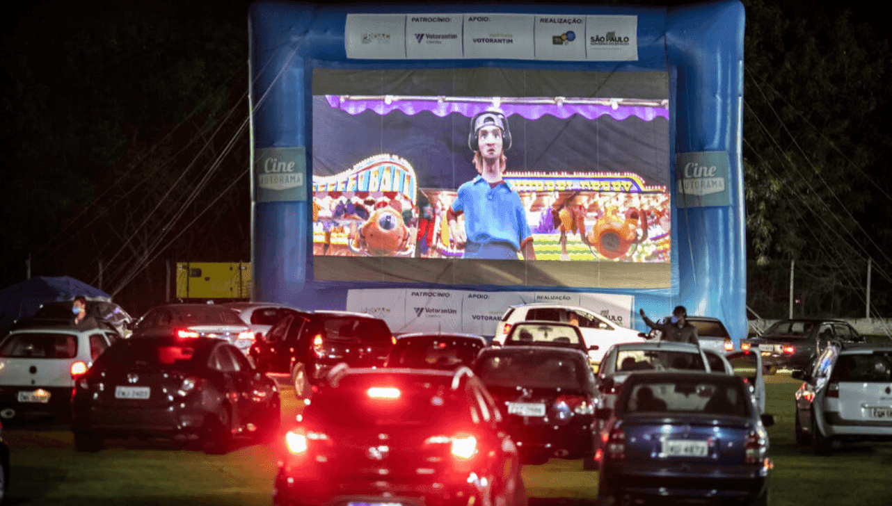 Sessões de cinema drive-in serão realizadas no Parque das Águas