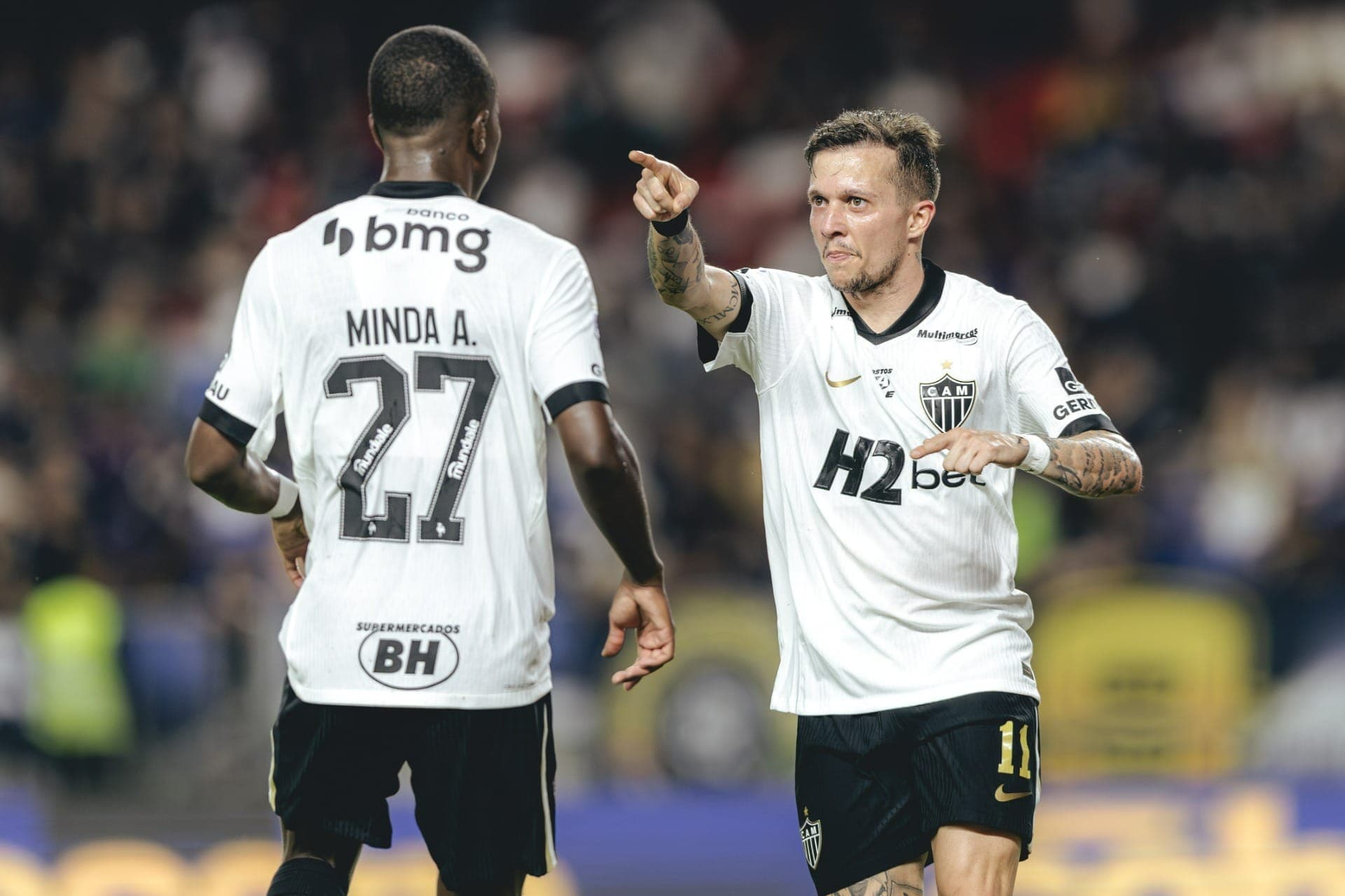 Bernard comemora gol do Atlético-MG