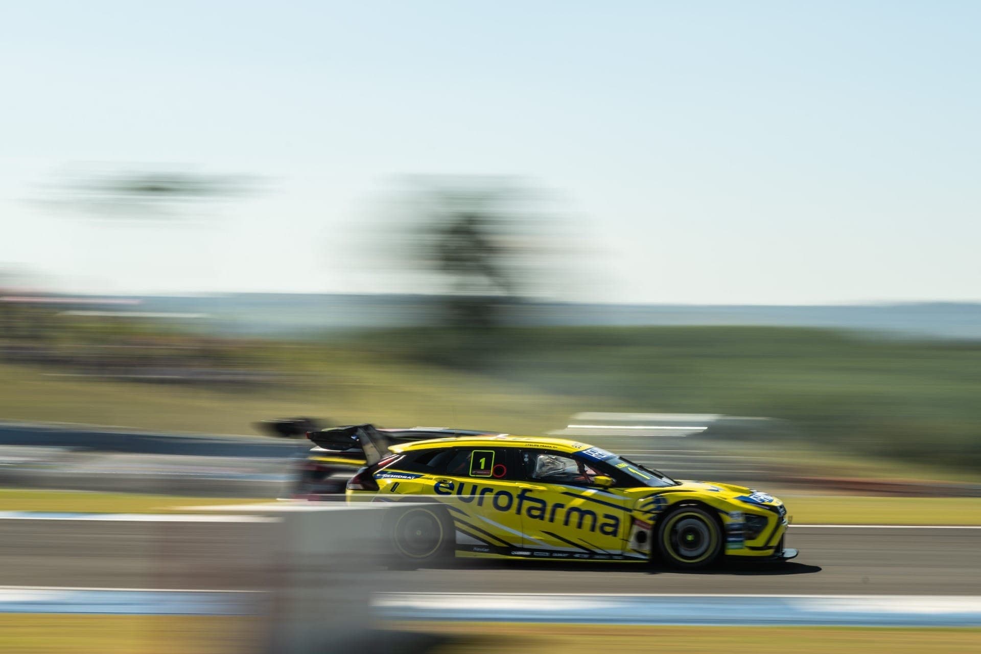 Felipe Fraga em ação na Stock Car