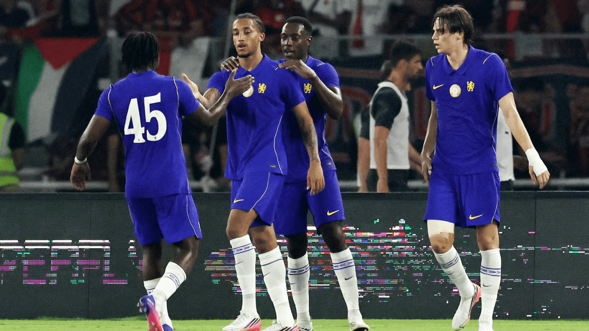 João Pedro comanda a vitória do Chelsea em amistoso