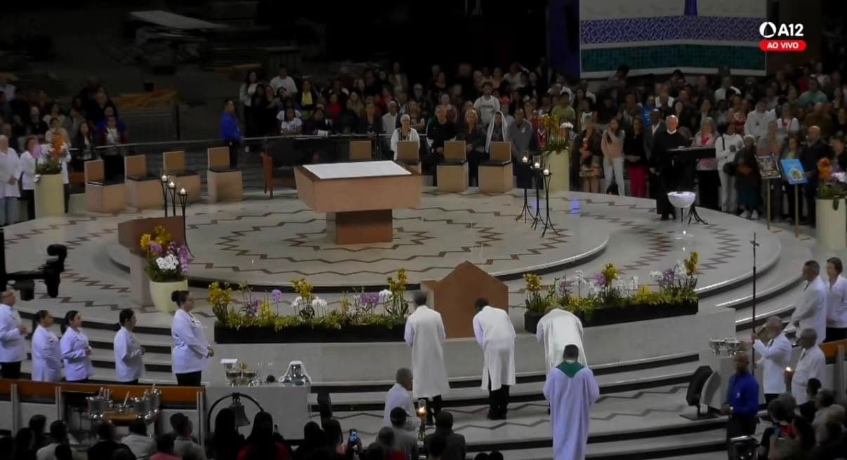 Católicos celebram o Dia dos Pais no Santuário Nacional