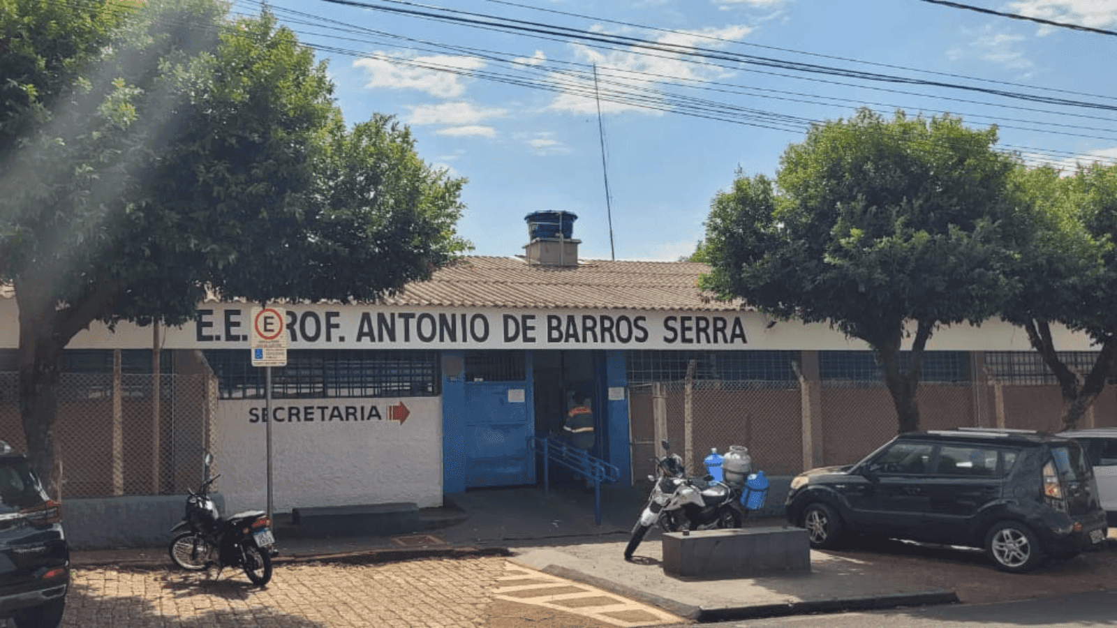 A suspeita, também adolescente, tem 17 anos de idade