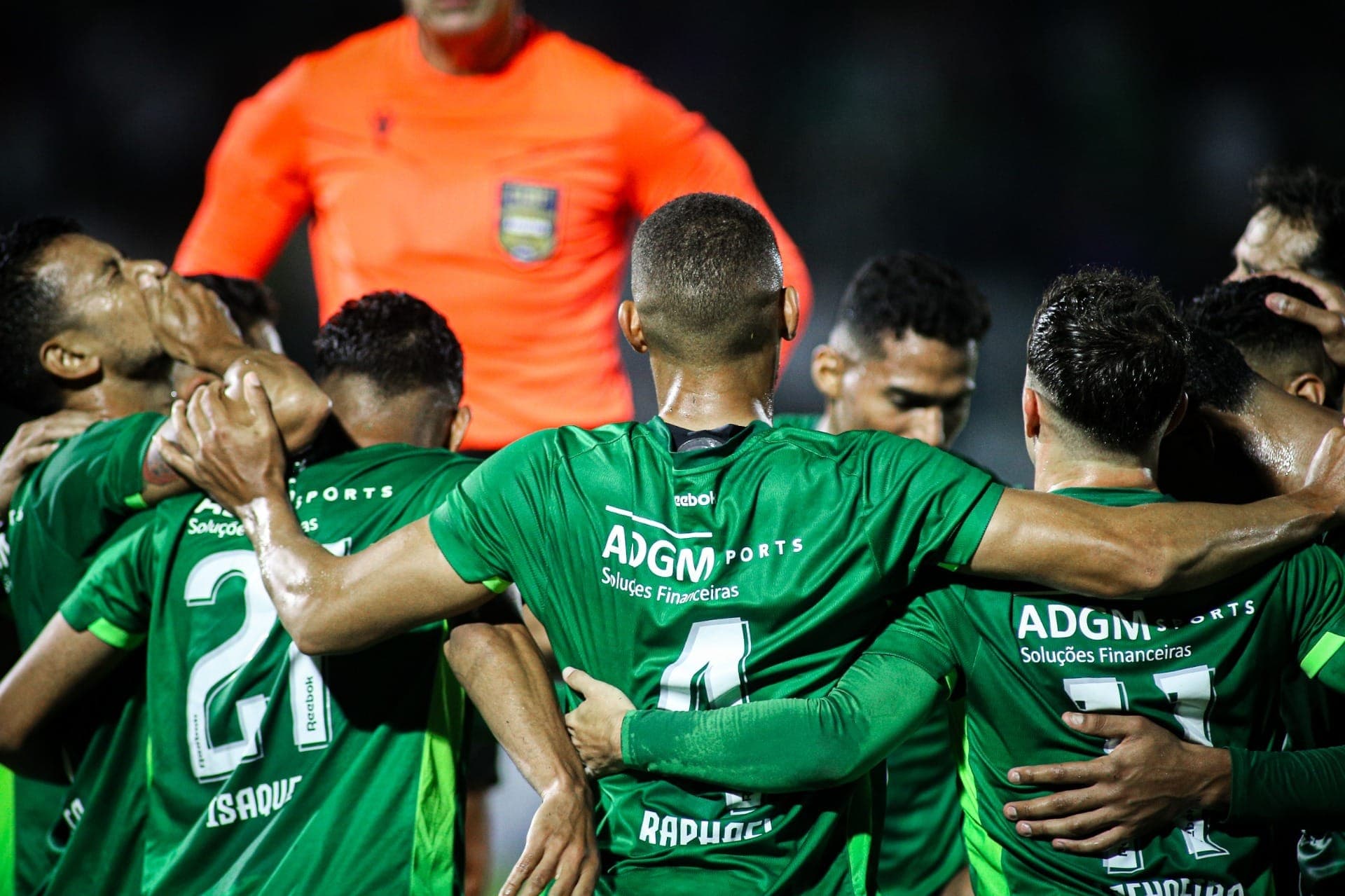 Guarani enfrenta Anápolis-GO em busca da liderança da competição