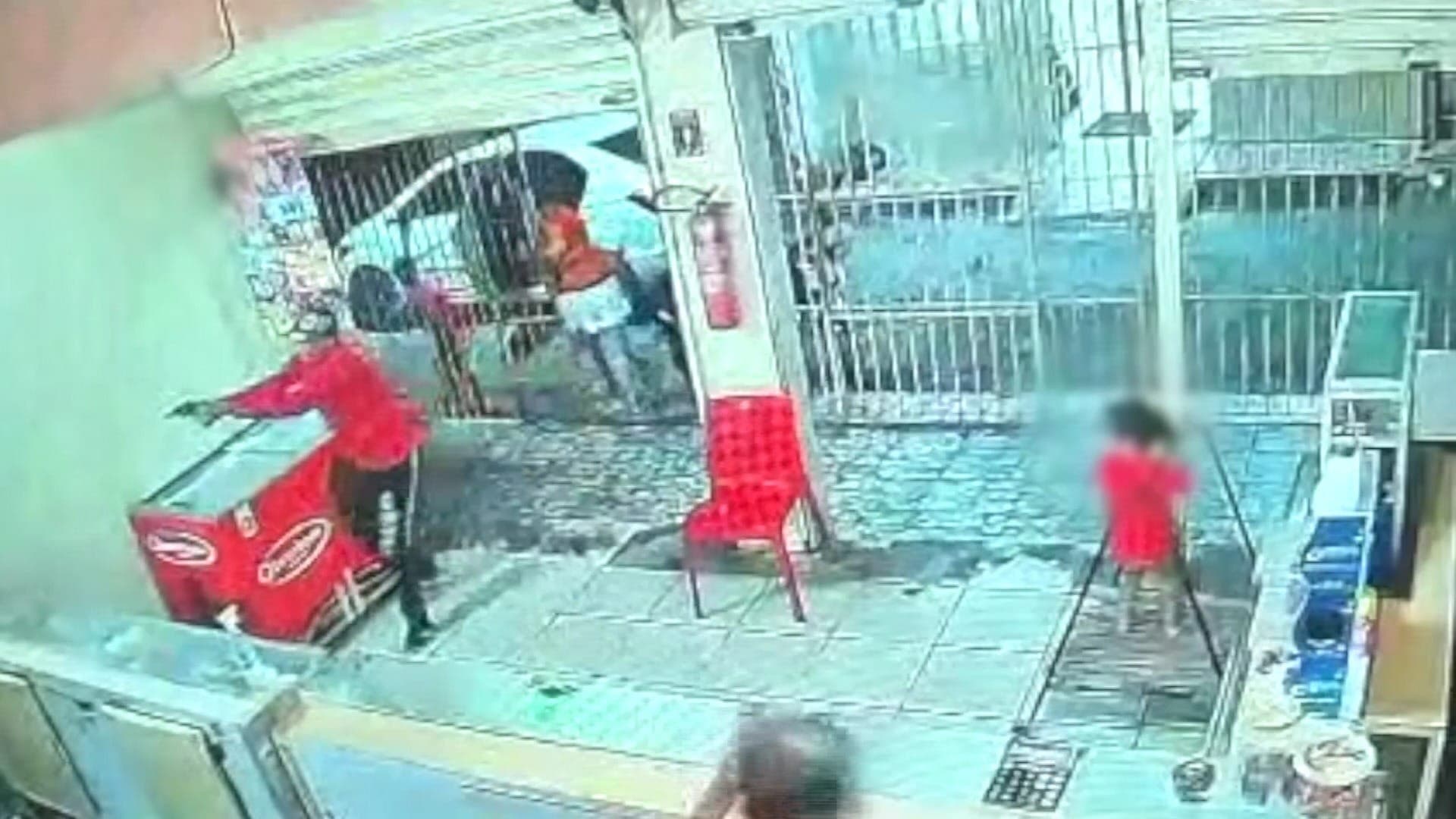 Homem é executado em padaria na frente da filha em Pernambuco