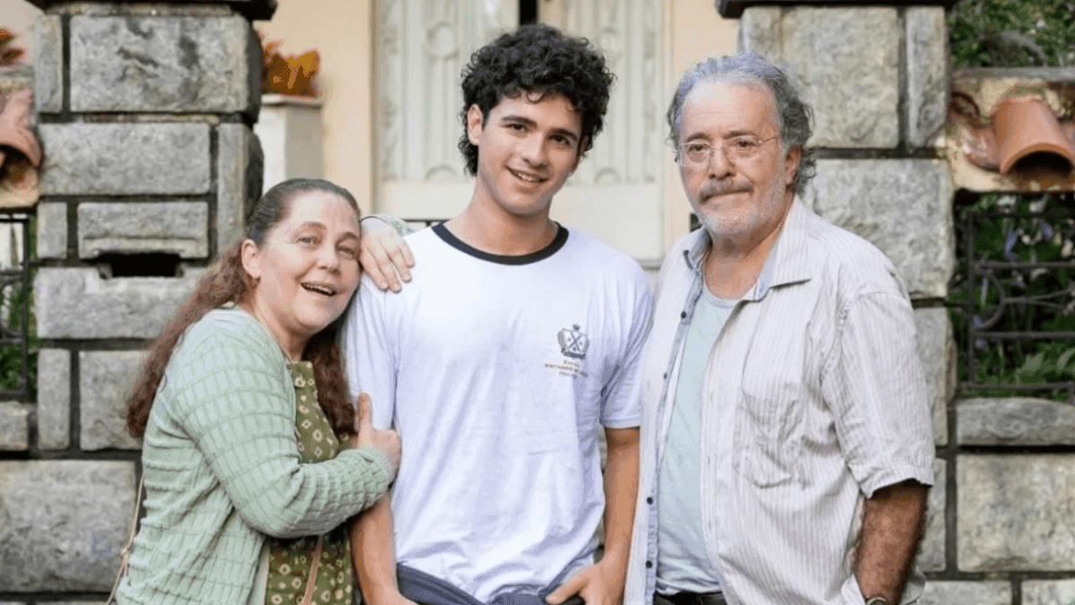 João Victor Gonçalves interpreta Mau Mau em "Quem Ama Cuida"