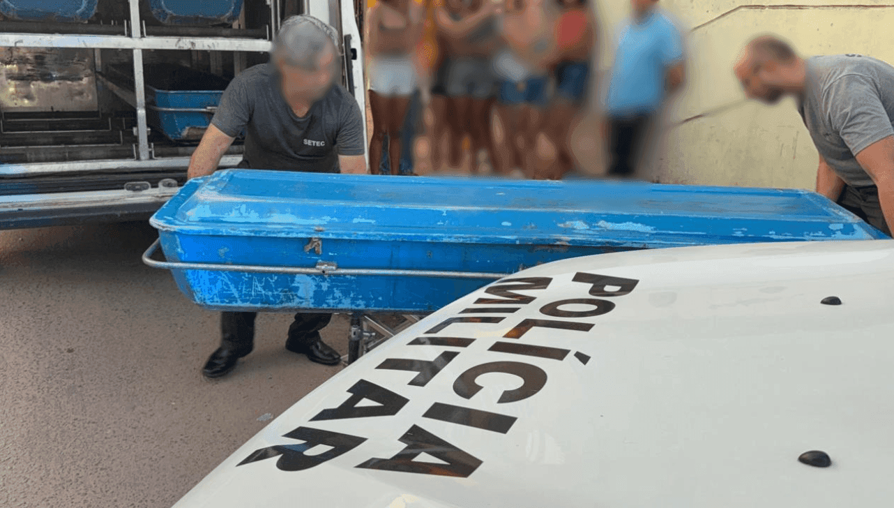 O corpo da vítima foi encontrado dentro da própria casa