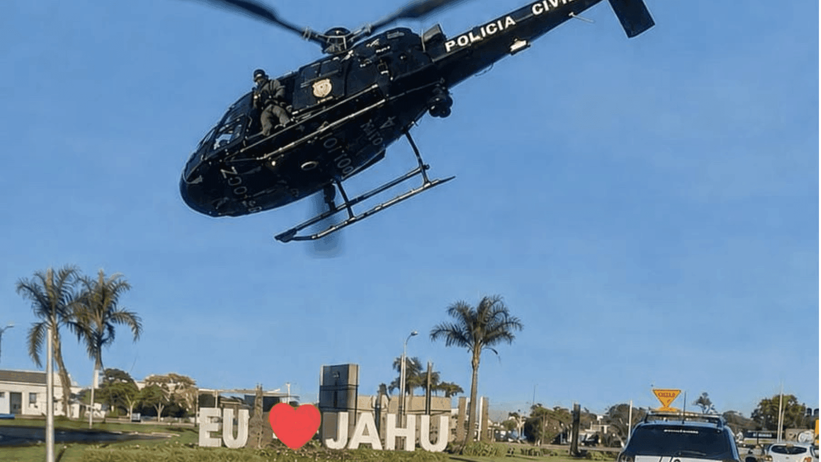 Um helicóptero foi usado para dar apoio aos trabalhos