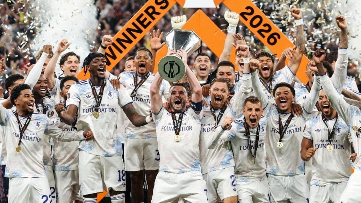 Aston Villa comemora título da Liga Europa em 2025/26