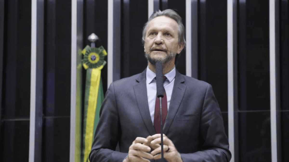 Deputado Pedro Uczai sofre AVC isquêmico e é internado no DF
