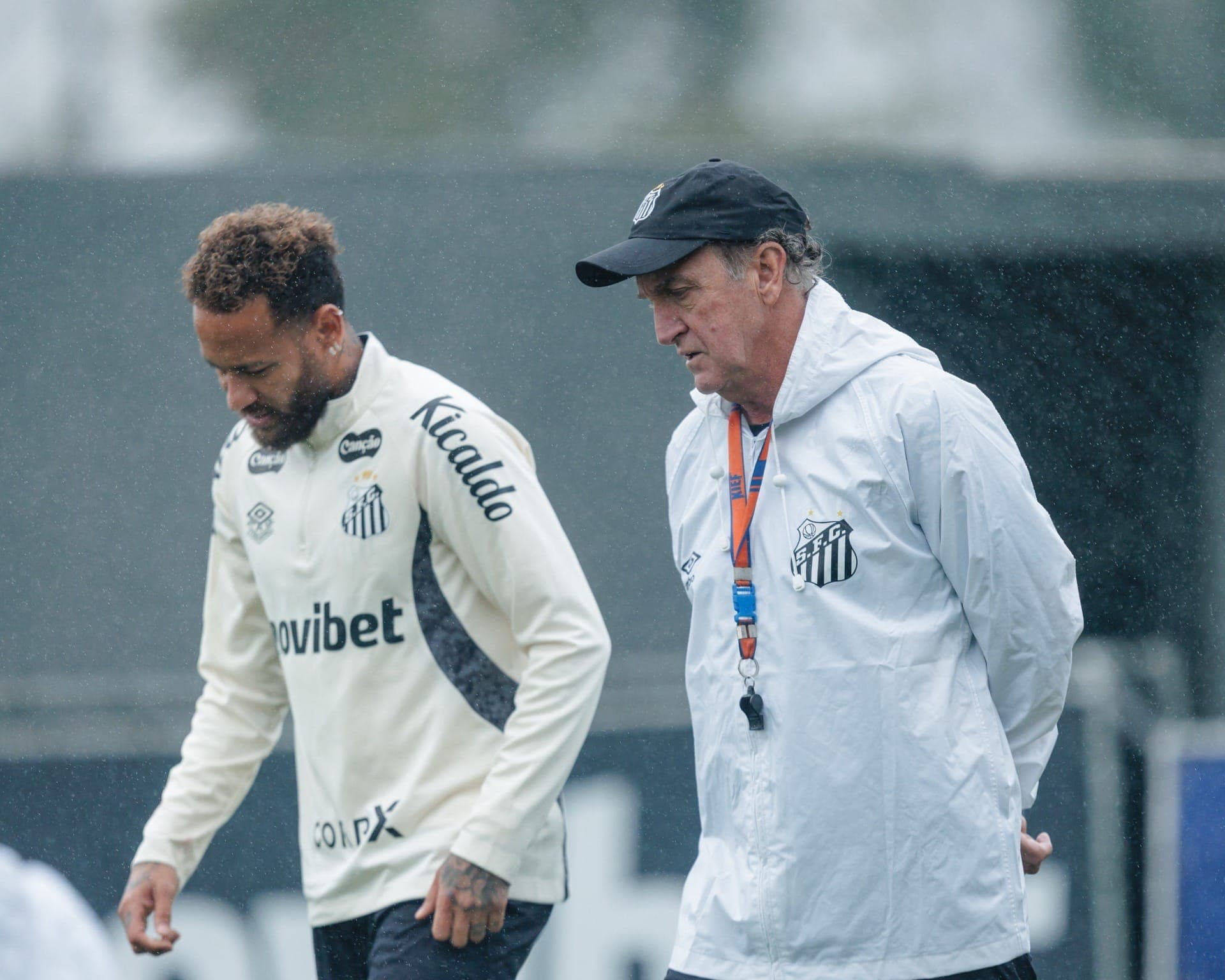 Neymar e Cuca em treino no CT Rei Pelé