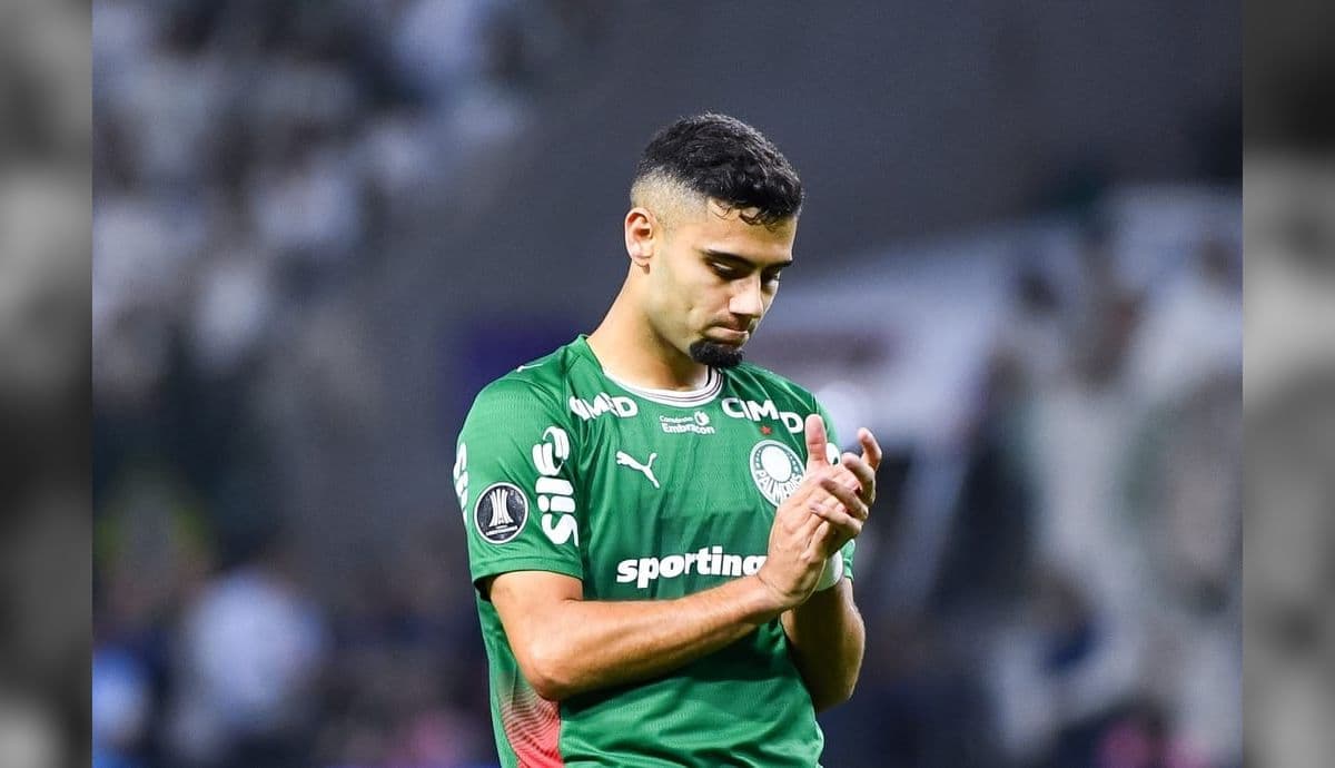 Andreas Pereira após ser expulso contra o Cerro