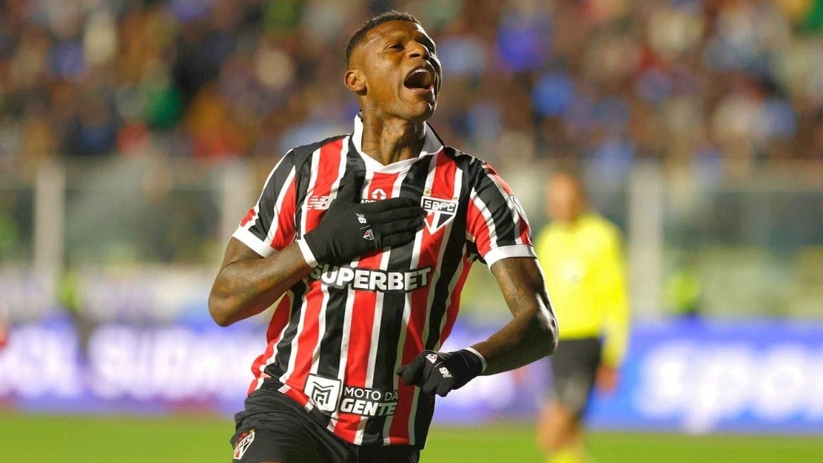 Arboleda comemora gol pelo São Paulo