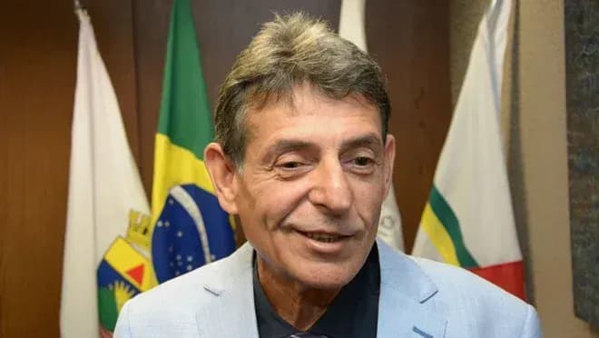 Juiz afastado por consumir bebida alcoólica em julgamento